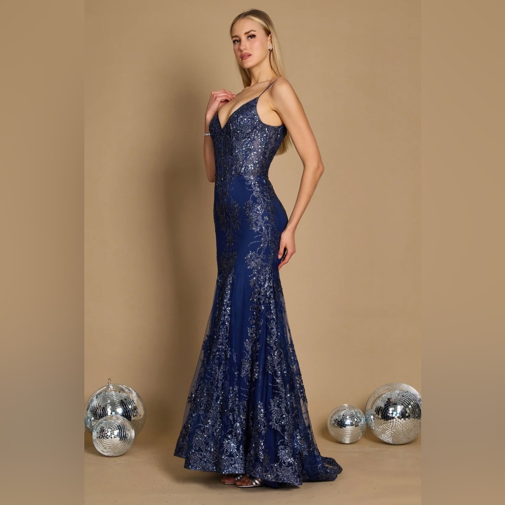 KOS COUTURE - Picture 4 of 6